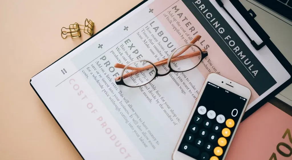 Gross margin and markup formulas compared side by side